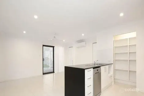 26 Vincent St, Bellbird Park, QLD 4300