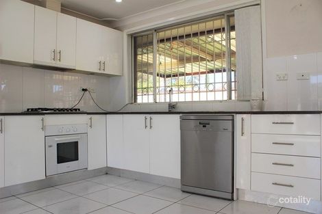 Property photo of 4 Hampshire Place Wakeley NSW 2176