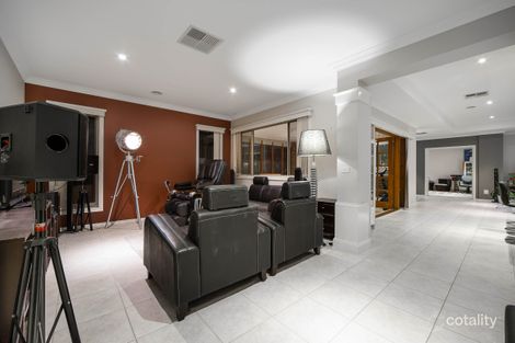 Property photo of 19 Dunferline Crescent Cranbourne VIC 3977