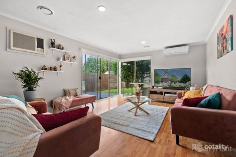 Property photo of 8 Garem Gam Wynd Narre Warren South VIC 3805