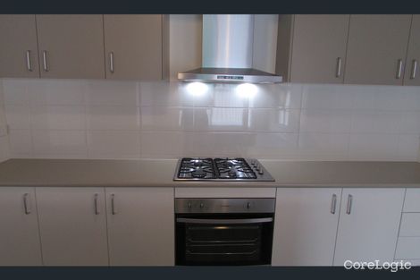 Property photo of 30 Yellow Robin Circuit Cranbourne East VIC 3977