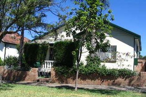 10 Waratah St, Canterbury, NSW 2193
