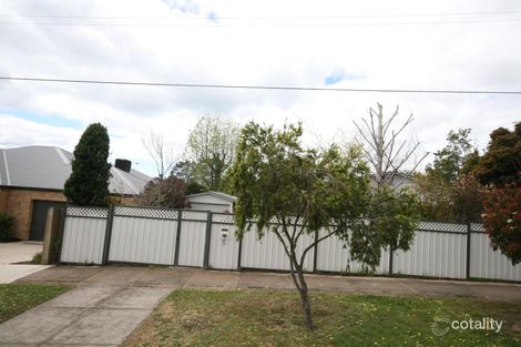 5 Bayview Pde, Hamlyn Heights, VIC 3215