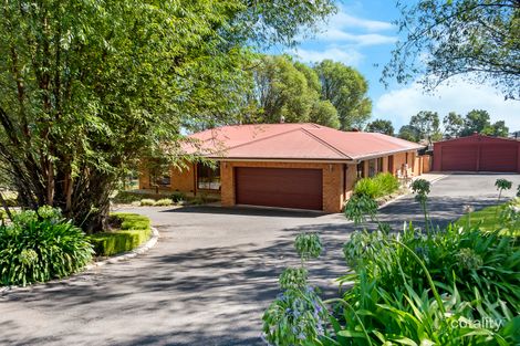 18 Kiaman Cl, Bushfield, VIC 3281
