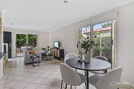 Property photo of 2/151 School Road Yeronga QLD 4104