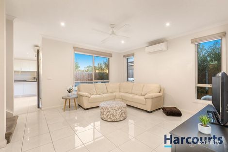 Property photo of 2/9 Allanfield Crescent Wantirna South VIC 3152