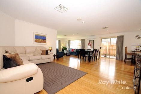 Property photo of 41 Eucumbene Drive Berwick VIC 3806