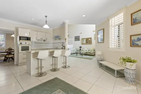Property photo of 2/24 Ron Penhaligon Way Robina QLD 4226