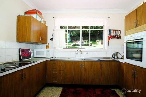 Property photo of 18 Robwald Avenue Coniston NSW 2500