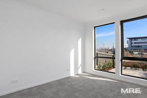 Property photo of 12 Kiln Walk Maidstone VIC 3012