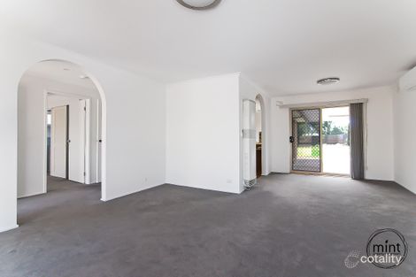 Property photo of 2 Paddington Avenue Carrum Downs VIC 3201