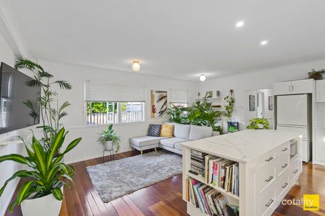 Property photo of 76 West Avenue Wynnum QLD 4178