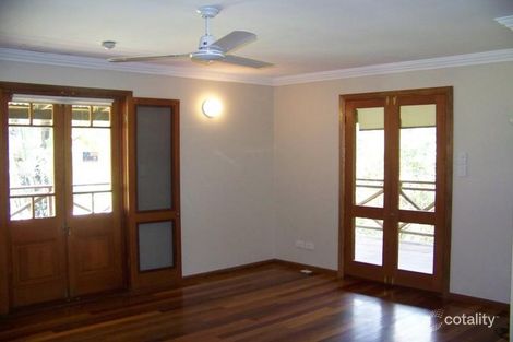 Property photo of 12 Bruce Street Lamb Island QLD 4184