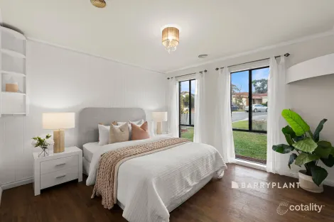 Property photo of 12 Vance Court Narre Warren VIC 3805