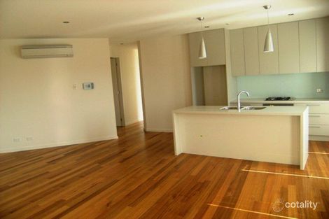Property photo of 11/2 The Esplanade Caroline Springs VIC 3023