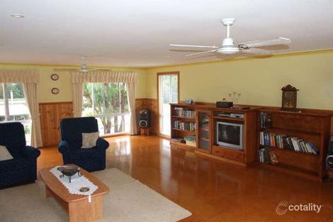 Property photo of 22 Fairway Drive Yallourn VIC 3825