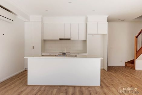 Property photo of 3/4 White Street Reservoir VIC 3073