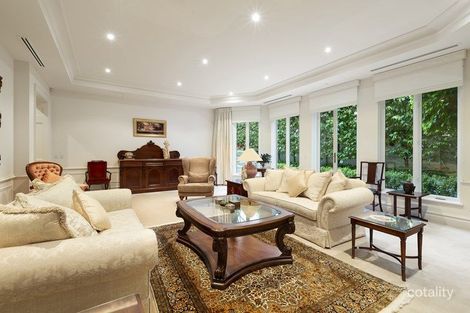 Property photo of 2/37 Wallace Avenue Toorak VIC 3142