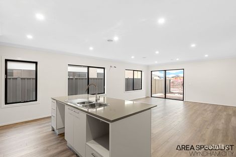 Property photo of 18 Truncata Drive Tarneit VIC 3029