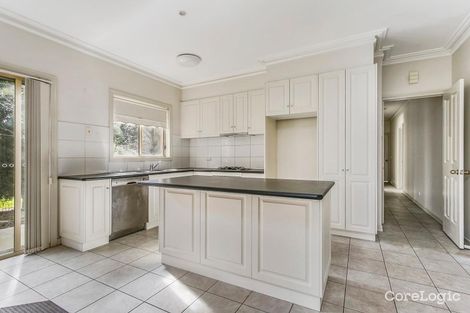 Property photo of 2/16 Peppertree Grove Strathdale VIC 3550