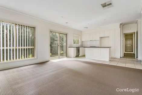 Property photo of 2/16 Peppertree Grove Strathdale VIC 3550