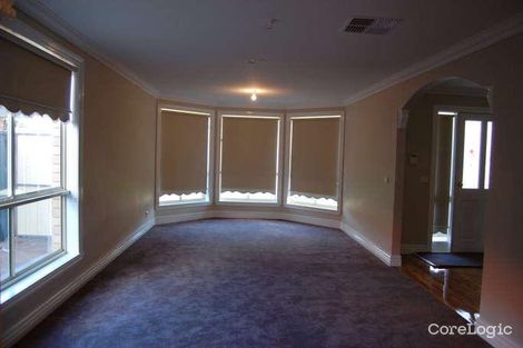 Property photo of 6 Diggers Place Caroline Springs VIC 3023
