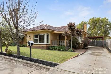 4 Laidlaw St, Maryborough, VIC 3465