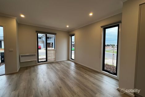 Property photo of 7 Maroon Way Diggers Rest VIC 3427