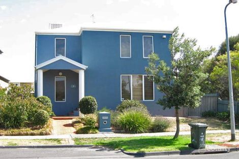 2 Mcguire Cres, Williamstown, VIC 3016