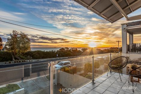 Property photo of 142 Beach Road Sandringham VIC 3191