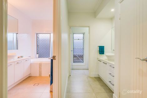 Property photo of 10 Seahaven Circuit Pialba QLD 4655