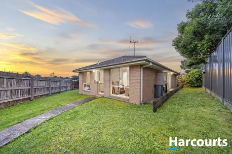 Property photo of 2/202 Waradgery Drive Rowville VIC 3178