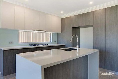 Property photo of 3 Alpine Place Carnes Hill NSW 2171
