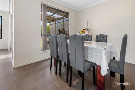 Property photo of 38 Duncombe Park Way Deer Park VIC 3023