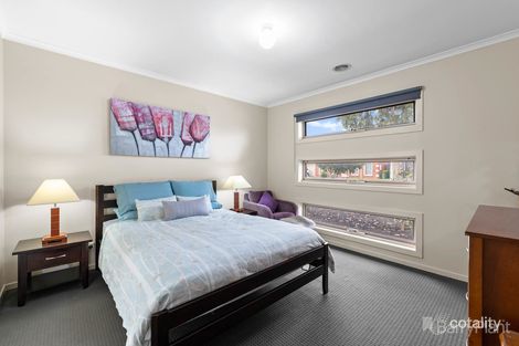Property photo of 5 Macadamia Street Pakenham VIC 3810