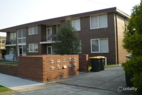 2/13-15 Toolambool Rd, Carnegie, VIC 3163