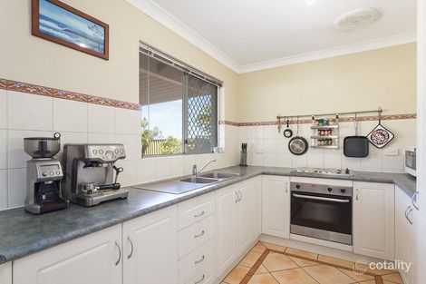 Property photo of 18 Lagoon Place Beldon WA 6027
