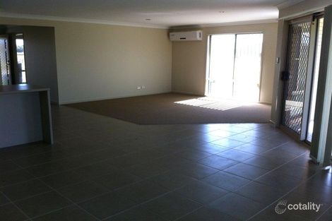 Property photo of 8 Turtle Court Ningi QLD 4511