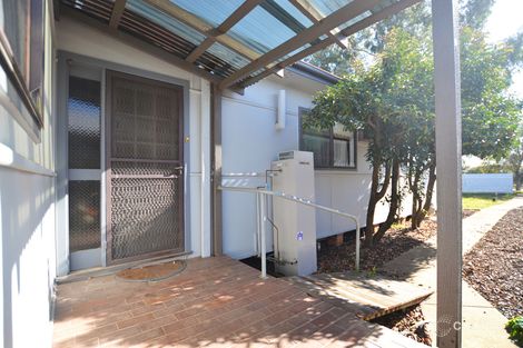 Property photo of 8 Monash Crescent Mount Austin NSW 2650