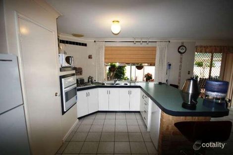 Property photo of 2 Amulla Court Halls Head WA 6210