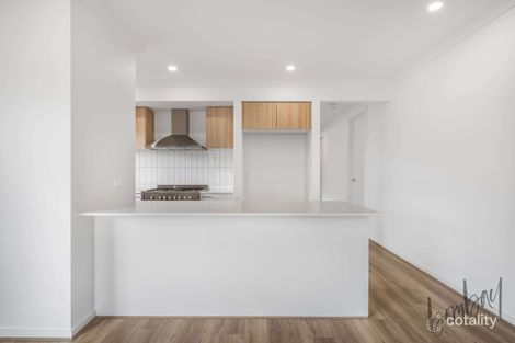 Property photo of 7 Light Street Wollert VIC 3750