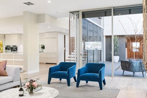 Property photo of 326 Wendouree Parade Lake Wendouree VIC 3350