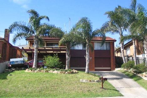 286 Northcliffe Dr, Lake Heights, NSW 2502