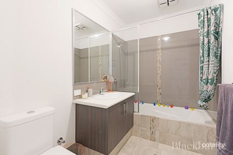 Property photo of 26 Fringed Way Piara Waters WA 6112