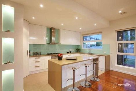 Property photo of 12 Allanby Grove Bentleigh East VIC 3165
