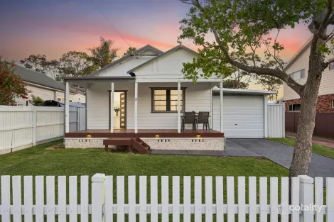 7 Saturday St, Tuggerawong, NSW 2259