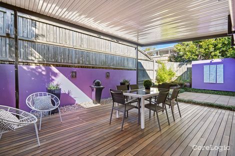 Property photo of 2/22 Hunter Street Greenslopes QLD 4120