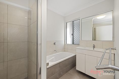 Property photo of 37 Peak Circuit Cosgrove QLD 4818