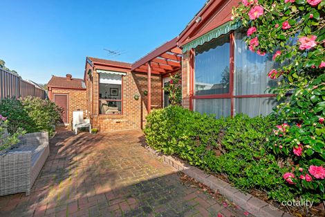 Property photo of 10 Macgowan Avenue Glen Huntly VIC 3163