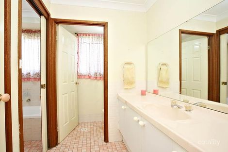 Property photo of 3 Barnfield Place Dean Park NSW 2761